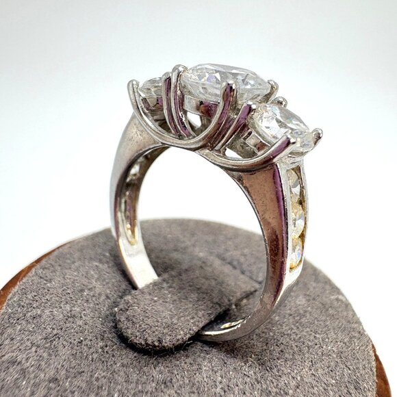 VTG Sterling Silver 925 Three Stone Cubic Zirconia Statement Ring Size 8.75 - Picture 2 of 12